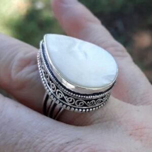 New Mother of Pearl 925 Silver Statement Ring.